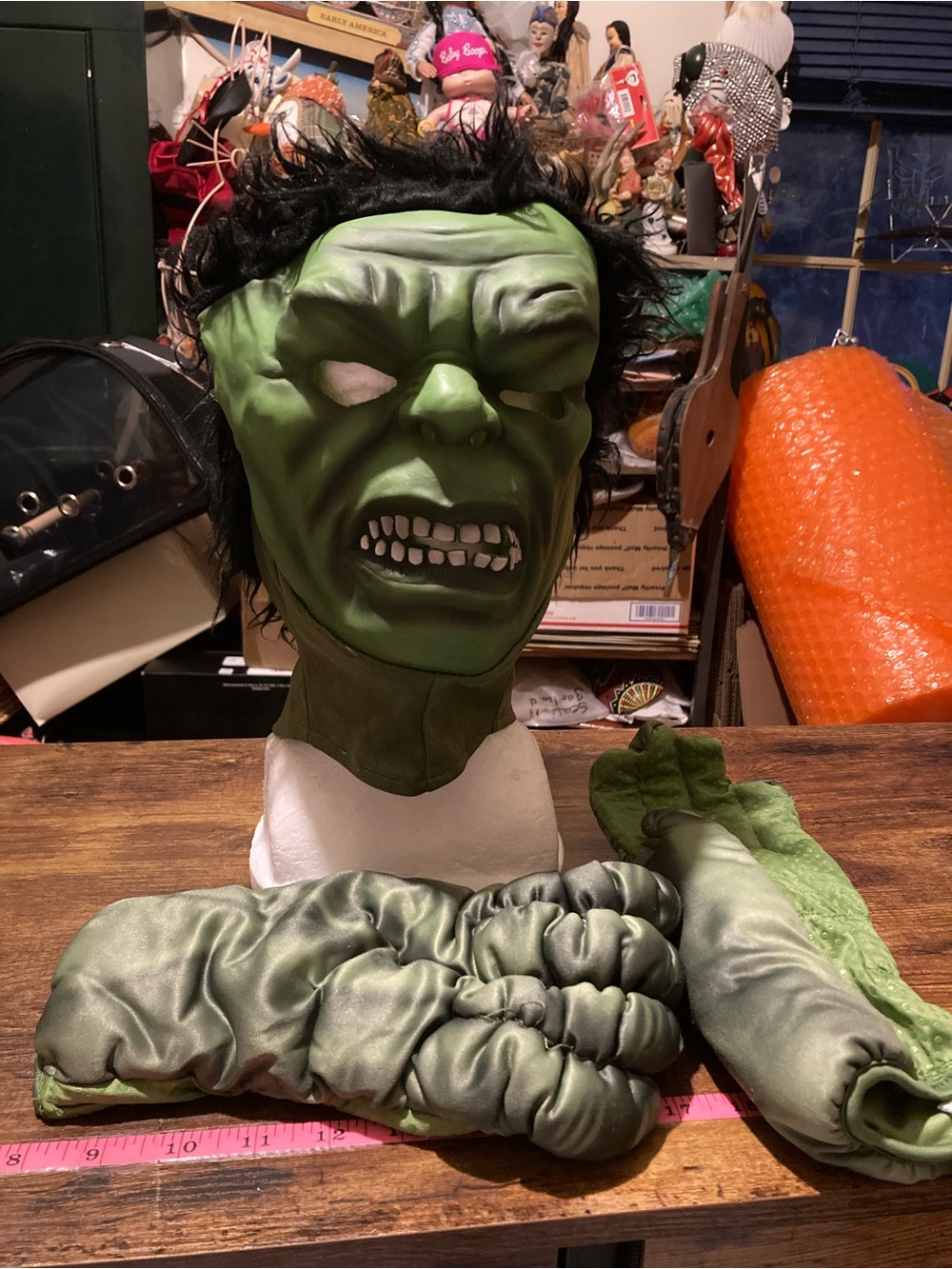 Marvel Incredible Hulk mask and gloves for youth